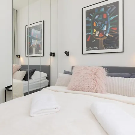 Panorama Spacious By Renters Prestige Appartement
